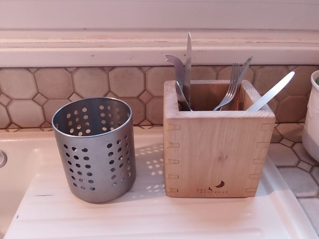 pot a couverts bois massif temoignage seve et copeaux