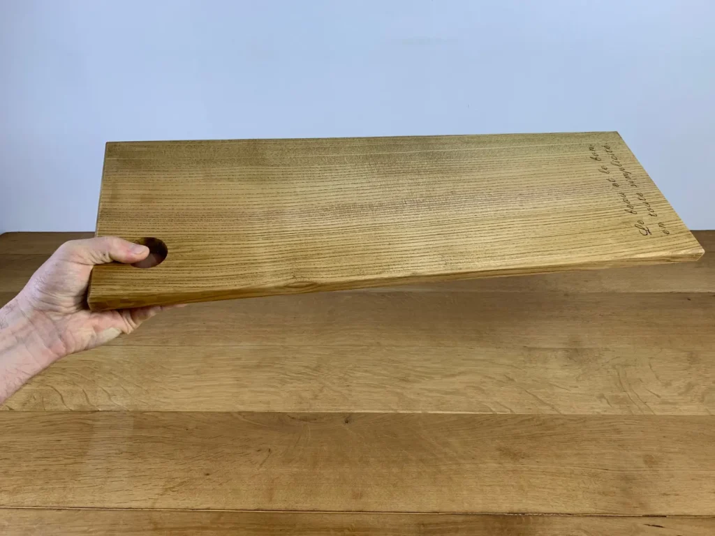 planche-de-presentation-artisanale-professionnelle-sur-mesure-teintee-chene-7-seve-et-copeaux