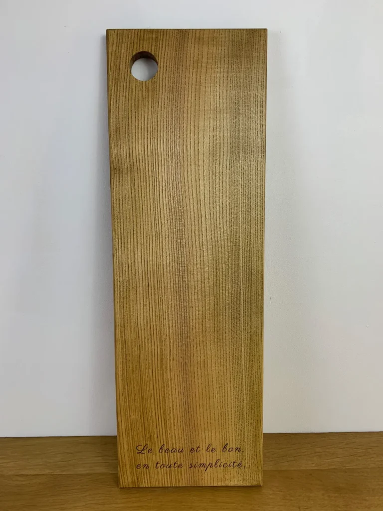 planche-de-presentation-artisanale-professionnelle-sur-mesure-teintee-chene-8-seve-et-copeaux