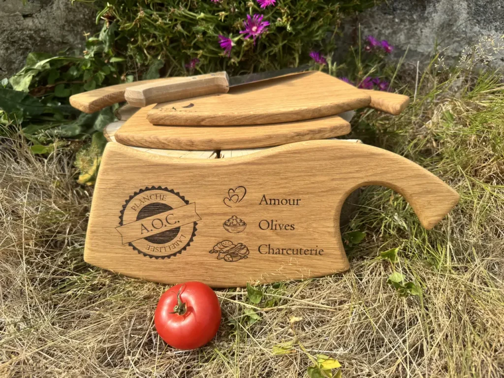 Planche à découper en chêne "Petit Hachoir", gravure à choisir parmi 16 modèles